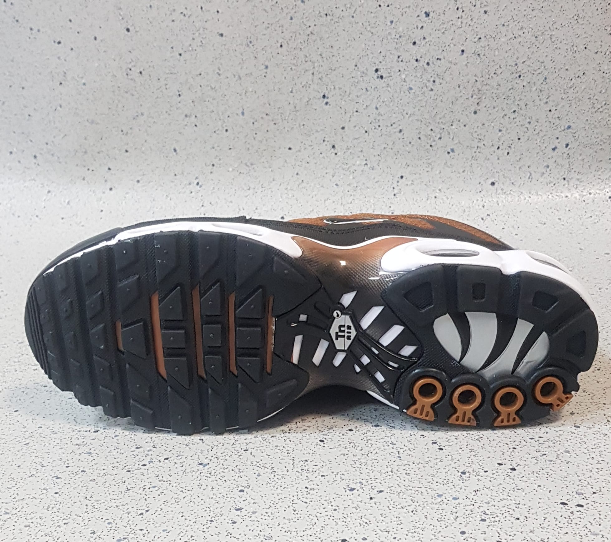 Nike Air Max Plus “Wheat/Black” sneakers: